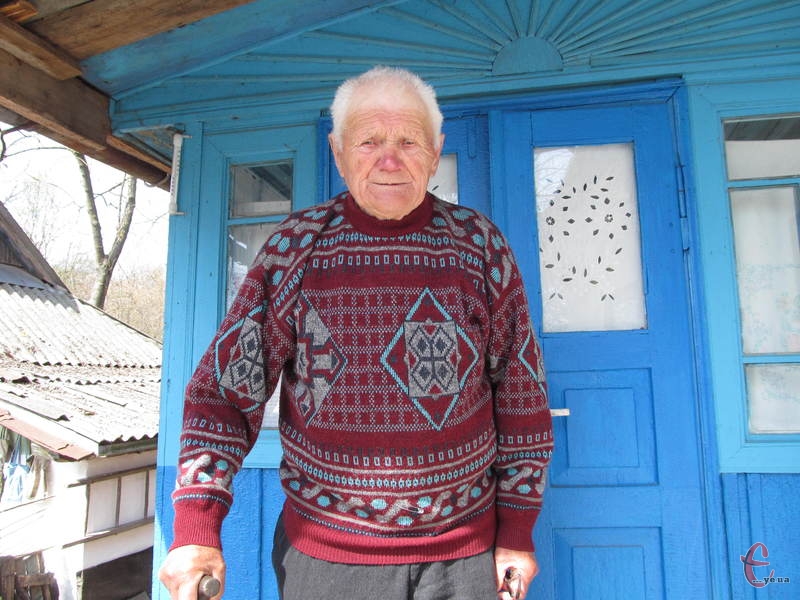 За довге життя Феодосію Івановичу довелося багато працювати і ходити пішки. 